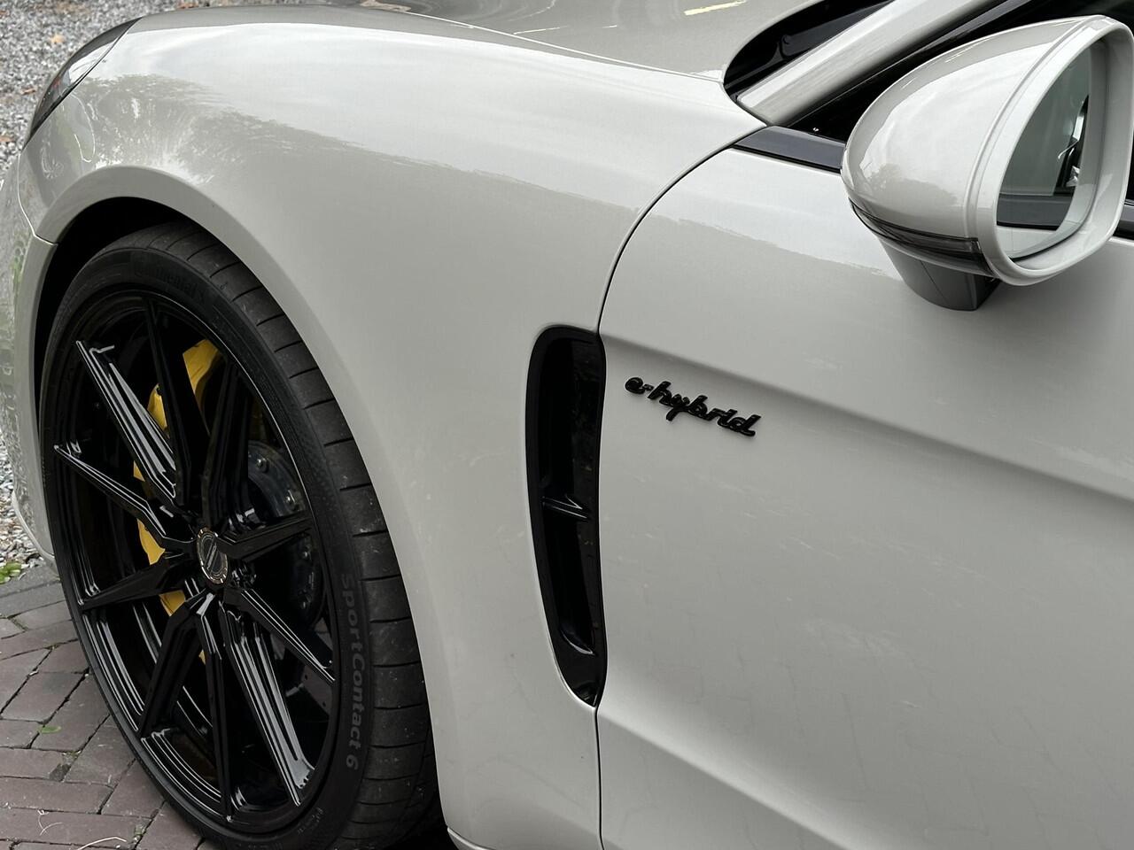 Porsche PANAMERA Sport Turismo 4.0 Turbo S E-Hybrid Keramisch Panoramadak Sportdesign Sportchrono Vossen 22"LM Krijt Grijs 680 PK!