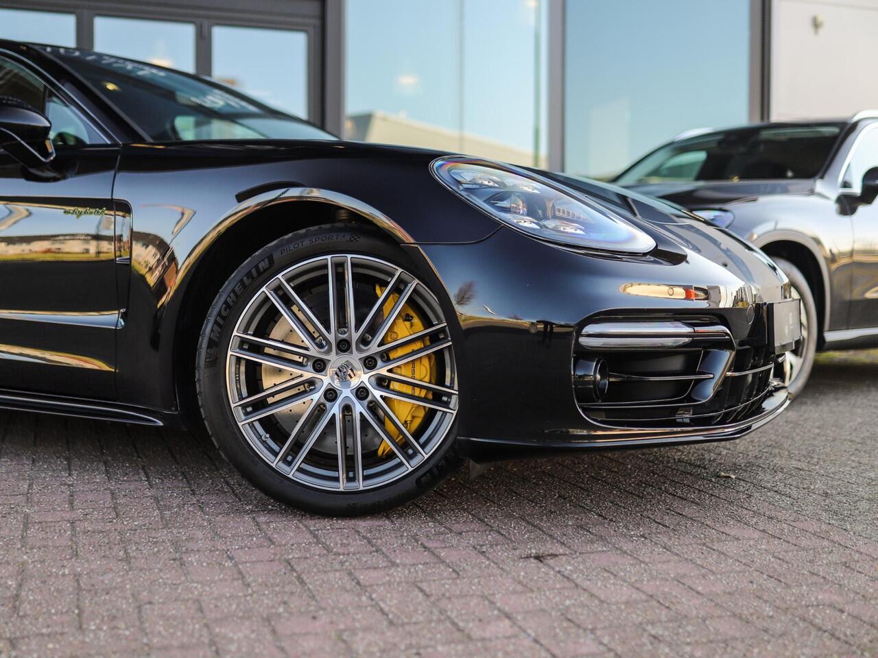 Porsche PANAMERA Sport Turismo 4.0 Turbo S E-Hybrid | Keramisch | Burmester | Matrix | Sport Chrono | Leder | Stoelverw./ventilatie
