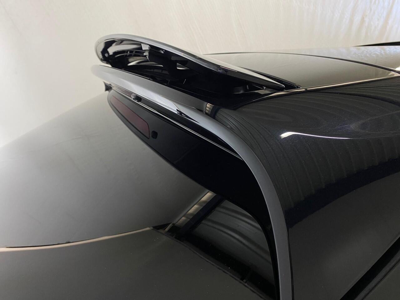 Porsche PANAMERA Sport Turismo 2.9 4S 440PK Pano-dak 4-W Besturing 21 Inch luchtvering keyless PASM Softclose Sport Chrono-pakket