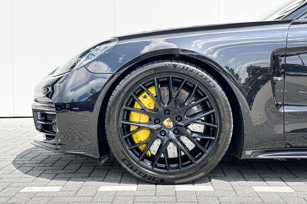 Porsche PANAMERA Sport Turismo 4.0 Turbo S E-Hybrid | Selections