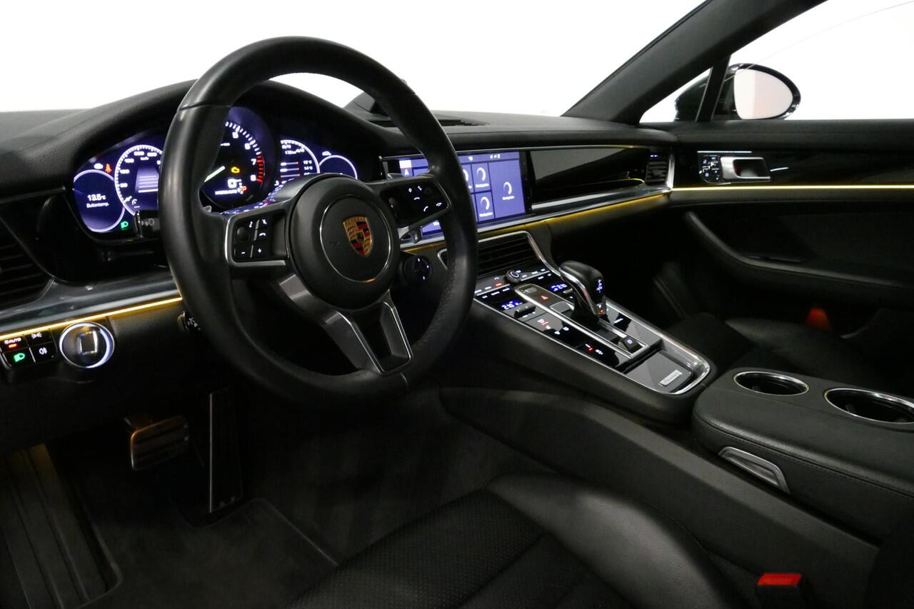 Porsche PANAMERA 2.9 4 E-Hybrid /Orig. Nederlands / Sport Design / Panoramadak / Sport uitlaat / Elektr. verstelbare voorstoelen (14-wegs) + memory / Luchtvering / Apple Carplay / Sport-Chrono / BOSE Surround Sound / Stoelverwarming / Ambienteverlichting / DAB+ / Stuurwie