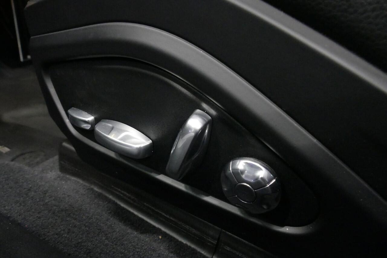 Porsche PANAMERA 2.9 4 E-Hybrid /Orig. Nederlands / Sport Design / Panoramadak / Sport uitlaat / Elektr. verstelbare voorstoelen (14-wegs) + memory / Luchtvering / Apple Carplay / Sport-Chrono / BOSE Surround Sound / Stoelverwarming / Ambienteverlichting / DAB+ / Stuurwie