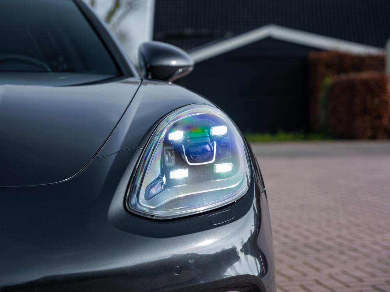 Porsche PANAMERA Sport Turismo 2.9 4 E-Hybrid 462pk | Luchtvering | Elek Panodak | Bose Surround | 21" Exclusive LM | Stoelventilatie V+A | Adap Led |  Adap Cruise | Camera | Sportuitlaat | DAB+ | Org NL