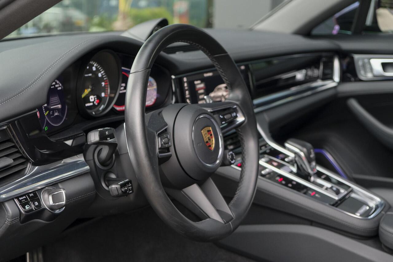 Porsche PANAMERA Sport Turismo 2.9 4S 560pk E-Hybrid Facelift Panoramadak *BTW* Luchtvering Softclose Bose 22" LMV Camera