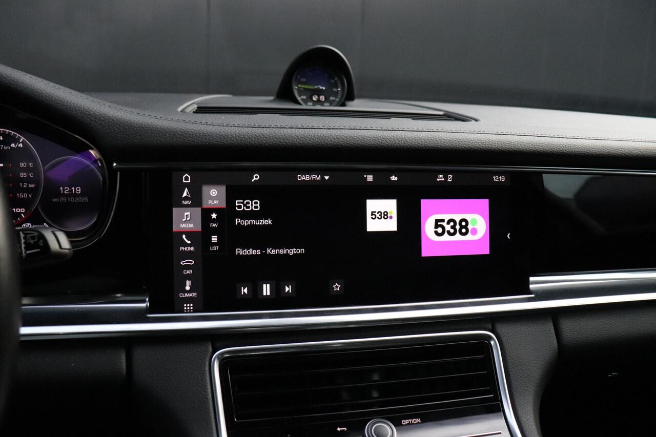 Porsche PANAMERA Sport Turismo 2.9 4 E-Hybrid Platinum Edition | BOSE | SOH 83,4% | PANO-DAK | LUCHTVERING | LEDER | SOFT-CLOSE | MEMORY | STOELVERW. | CAMERA | CRUISE | NAVI |