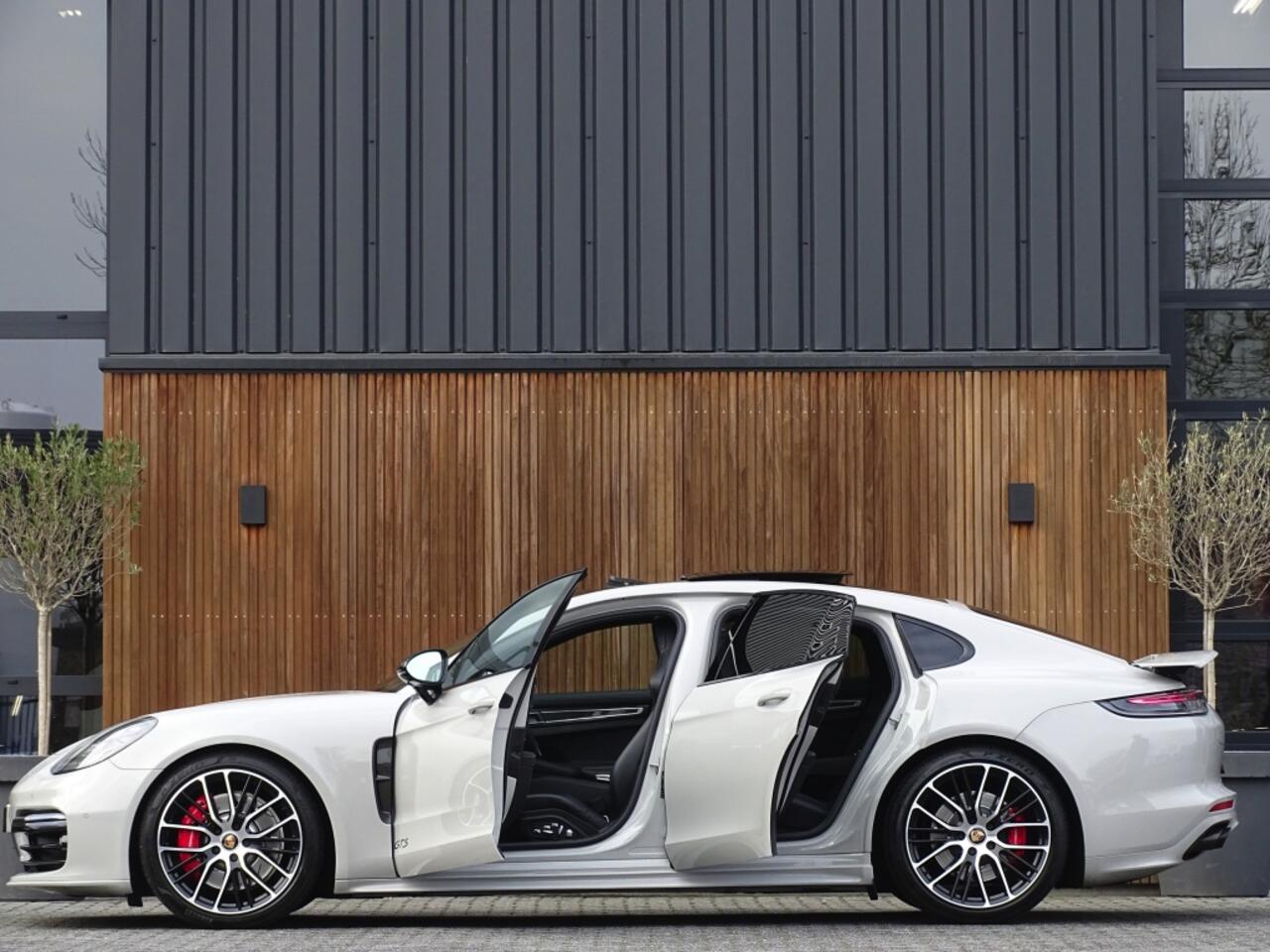 Porsche PANAMERA 4.0 V8 481PK GTS / carbon / alcantara / 360° / LED