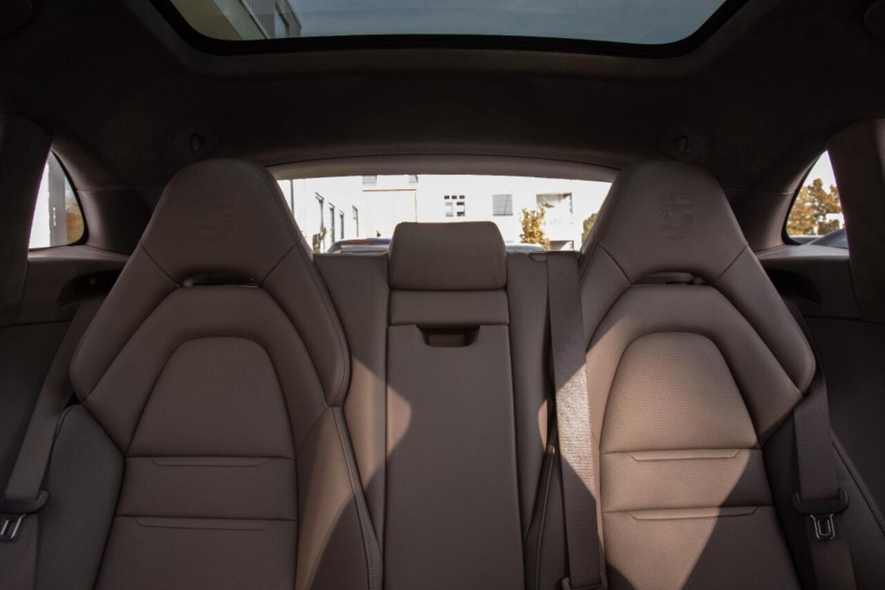 Porsche PANAMERA 2.9 4 E-HYBRID Platinum Sport Chrono Full Loaded GROOT LEDER Pack