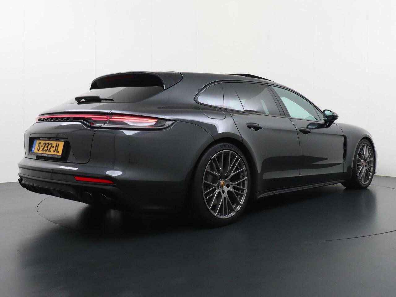 Porsche PANAMERA Sport Turismo 2.9 4 E-Hybrid Platinum Edition Massage | Panoramadak | Bose | Softclose | Luchtvering