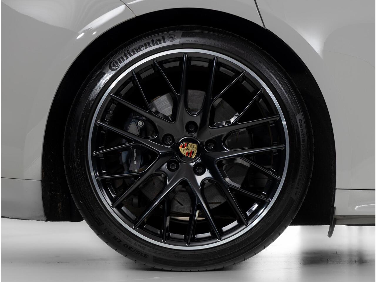 Porsche PANAMERA 4 E-Hybrid Sport Turismo Platinum Edition