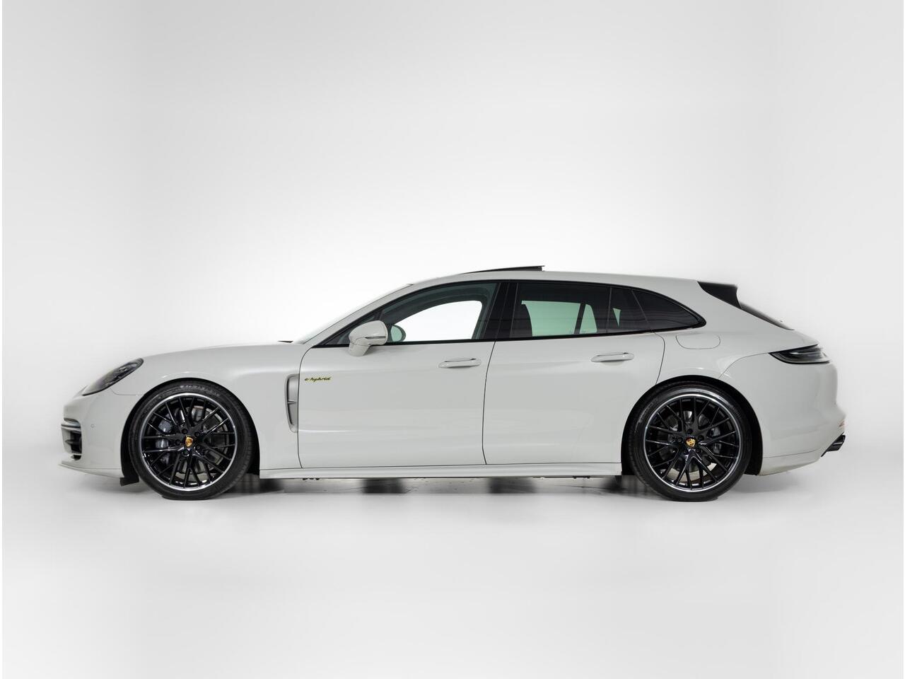 Porsche PANAMERA 4 E-Hybrid Sport Turismo Platinum Edition