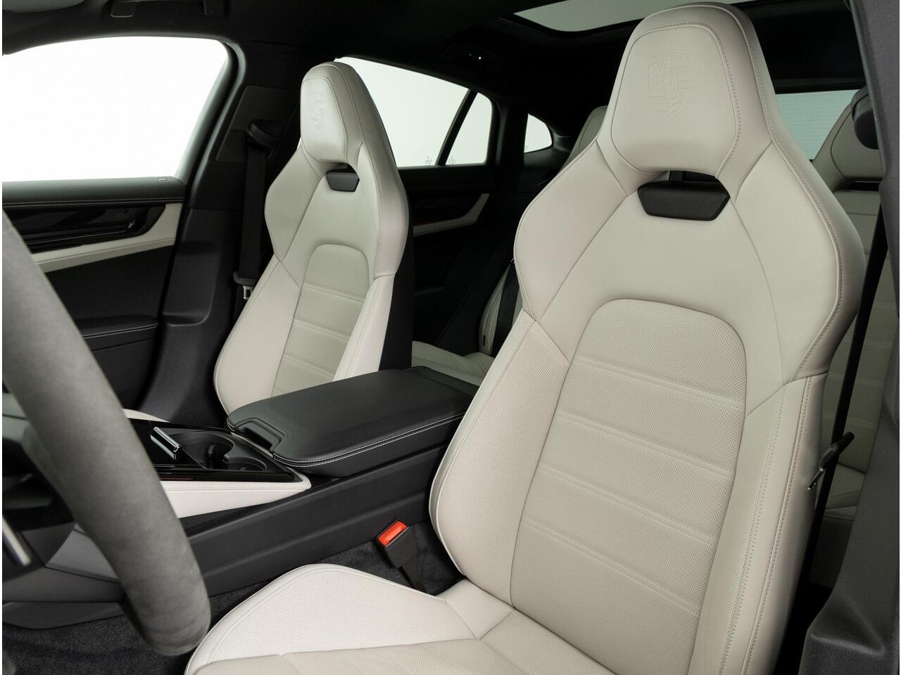Porsche PANAMERA 4 E-Hybrid