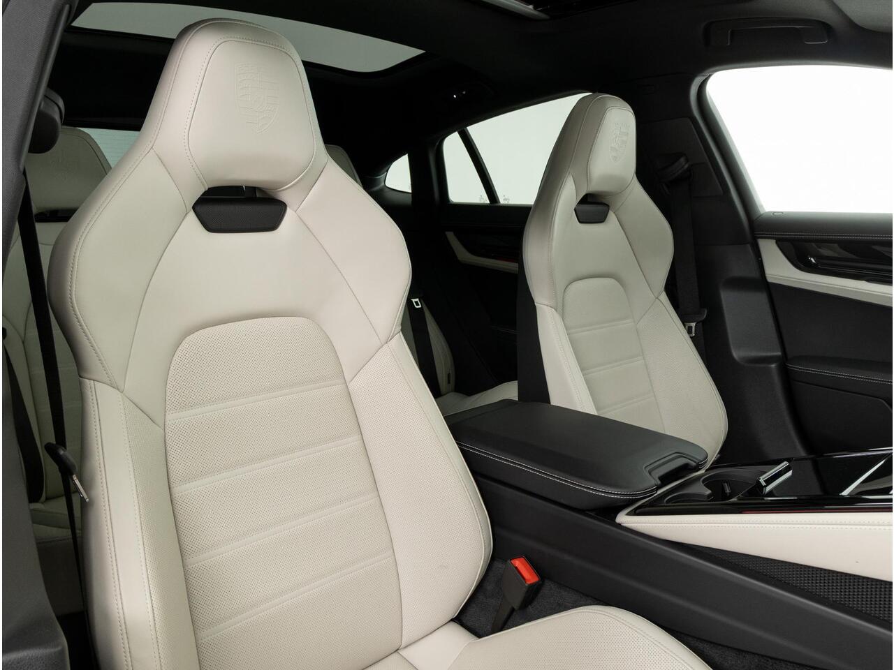 Porsche PANAMERA 4 E-Hybrid