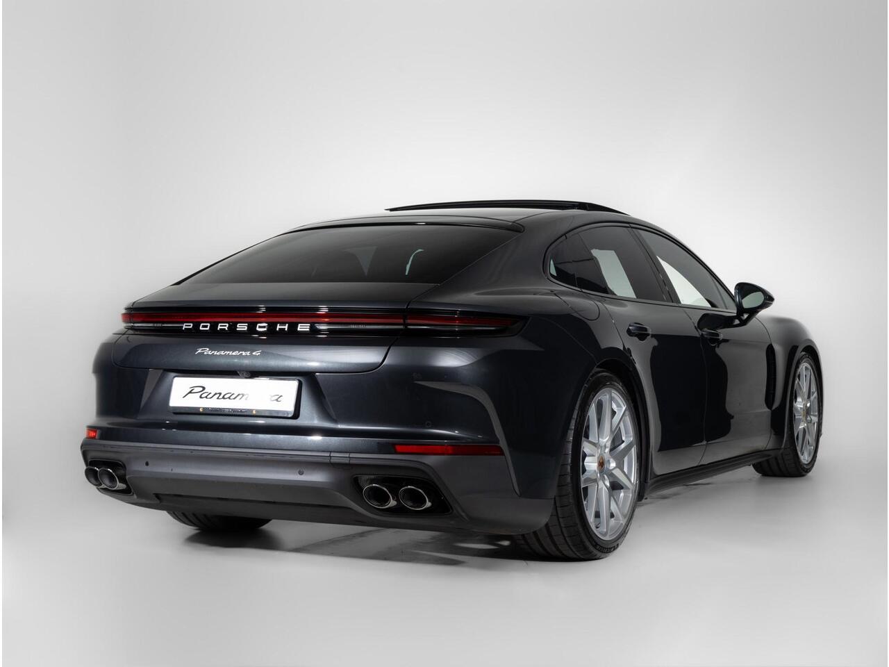 Porsche PANAMERA 4