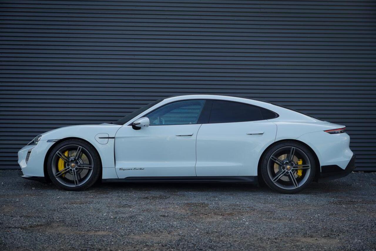 Porsche Taycan Turbo 93 kWh / 4Wiel Sturing / Pano / Passenger Display / Coated Brakes / Incl BTW