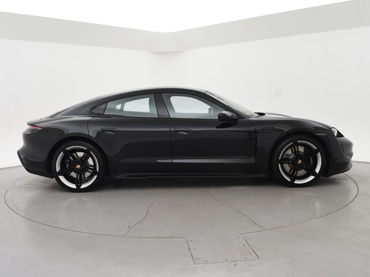 Porsche Taycan 4S 490 PK PERFORMANCE 84 KWH + SPORT CHRONO | ACHTERASBESTURING | 21 INCH | SPORTSTOELEN