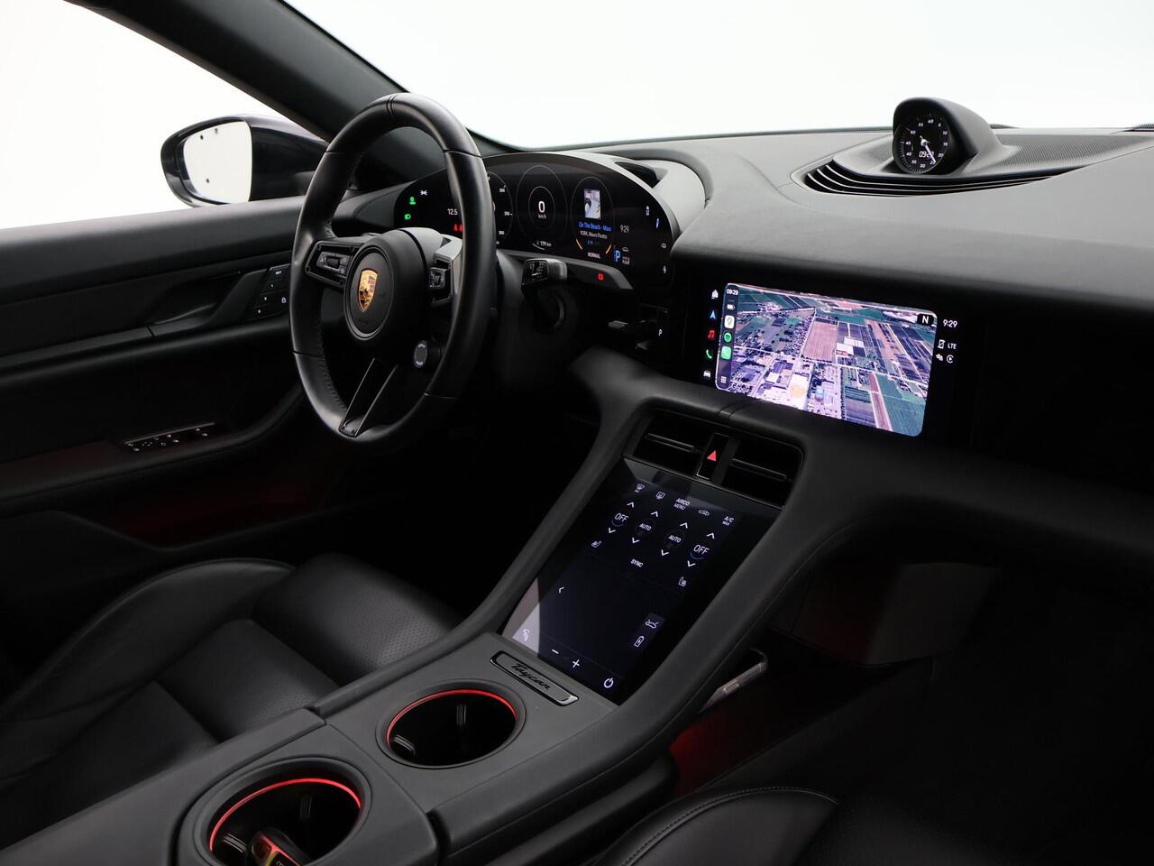 Porsche Taycan 4S 490 PK PERFORMANCE 84 KWH + SPORT CHRONO | ACHTERASBESTURING | 21 INCH | SPORTSTOELEN