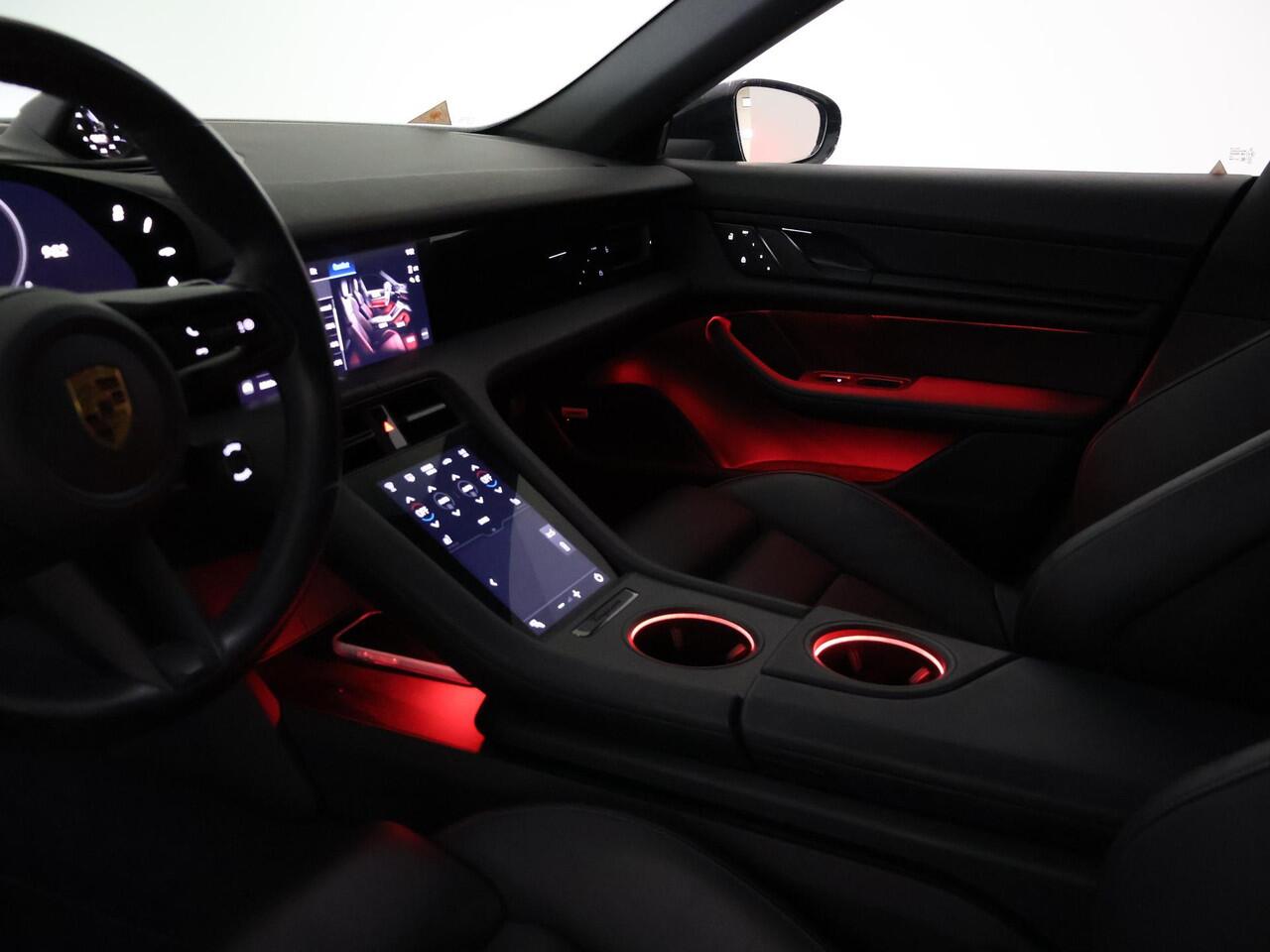 Porsche Taycan 4S 490 PK PERFORMANCE 84 KWH + SPORT CHRONO | ACHTERASBESTURING | 21 INCH | SPORTSTOELEN