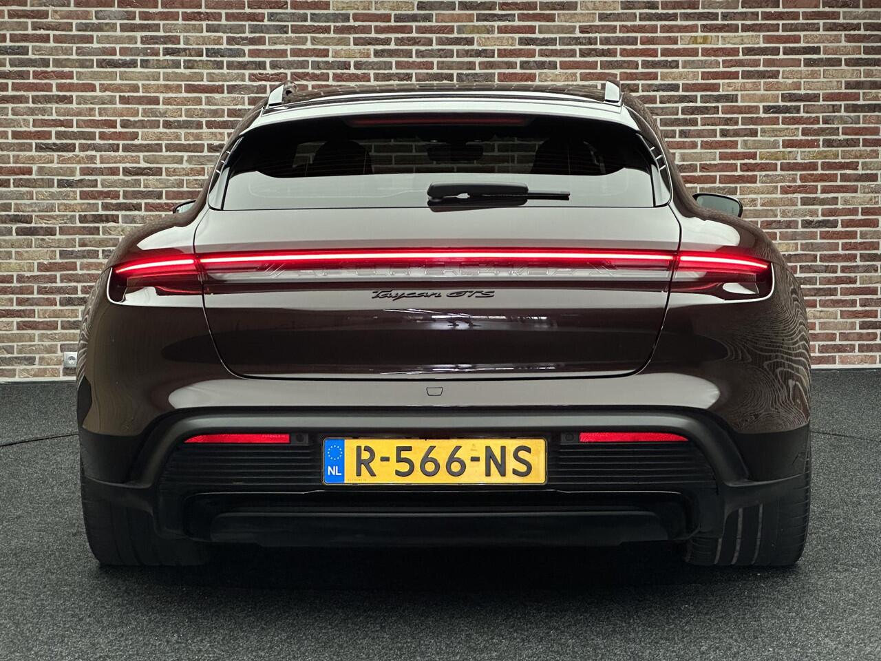 Porsche Taycan Sport Turismo GTS 93 kWh PANO STOELVENTILATIE DUAL VIEW SFEER MEMORY 360