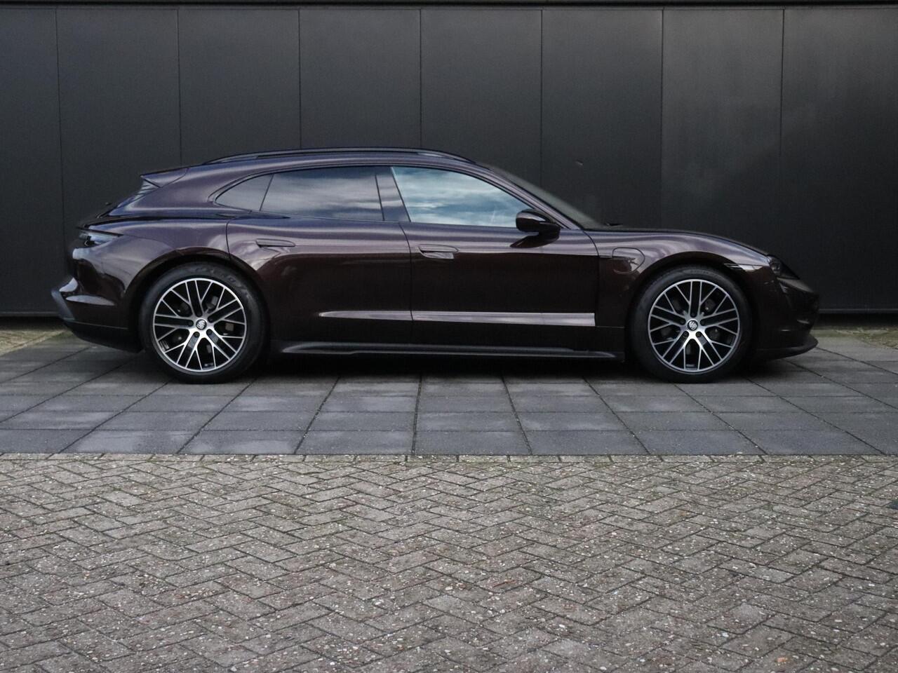 Porsche Taycan Sport Turismo 79 kWh | LEDER | SOH 92% | MEMORY | PANO-DAK | SPORTCHRONO | CAMERA | STOELVERW. |