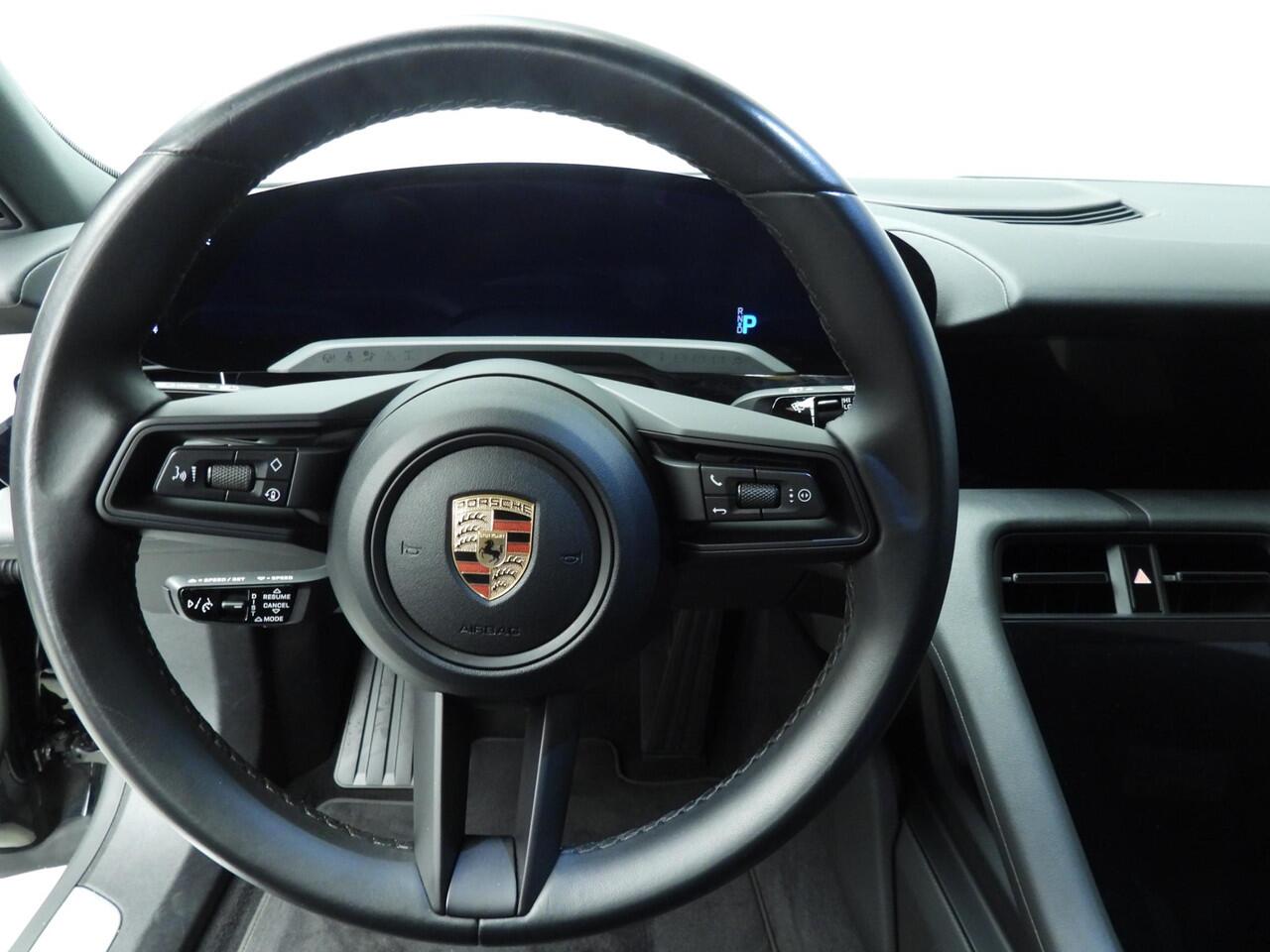 Porsche Taycan Cross Turismo 4 93 kWh | SoH 90,9% | 20" Turbo S | Pano | 360 cam | Luchtvering | Stoel + stuurwiel verwarmd