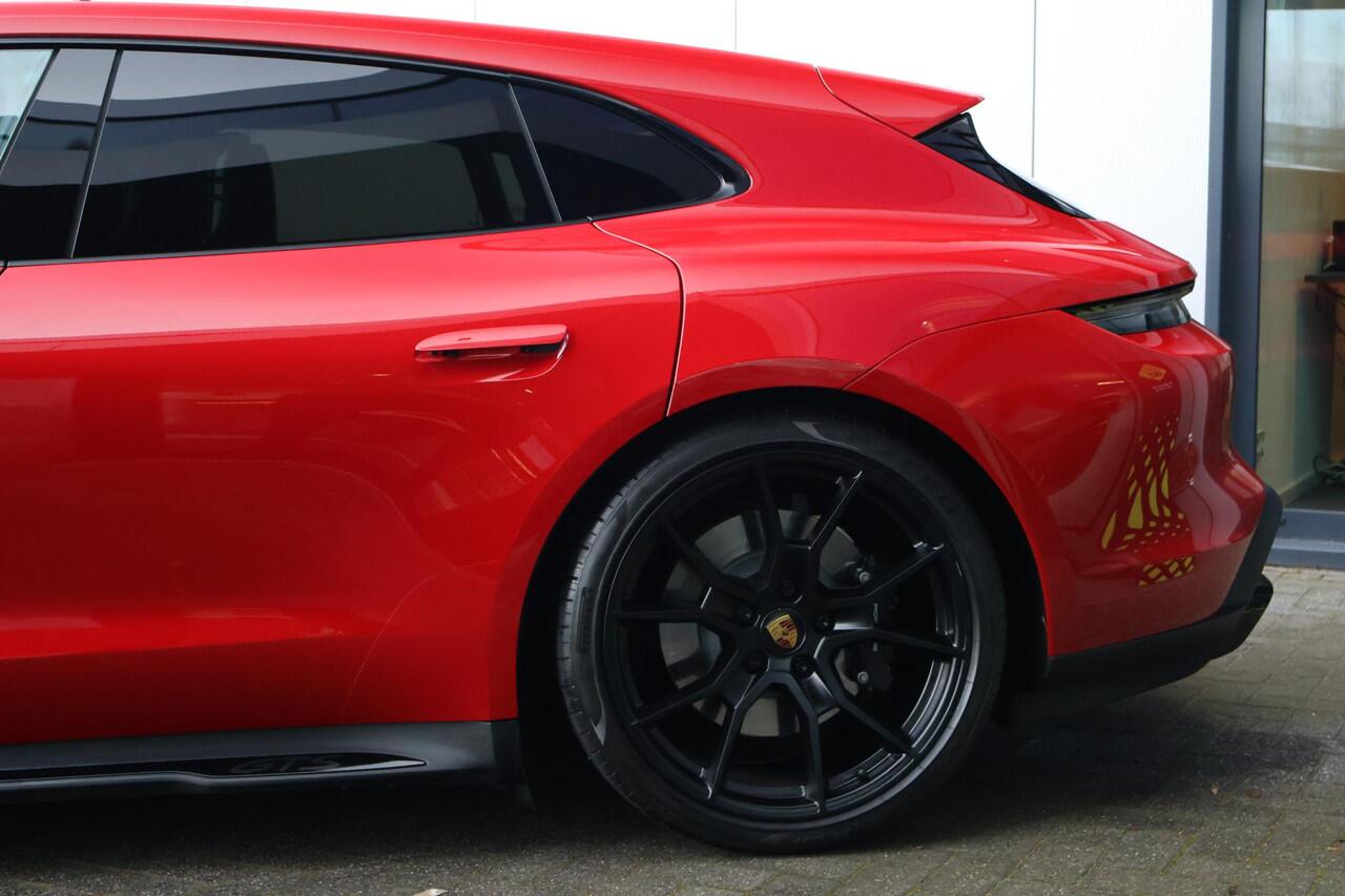 Porsche Taycan Sport Turismo GTS 93 kWh /SoH 92,8% / Sport Chrono / Pano / Bose / Luchtvering
