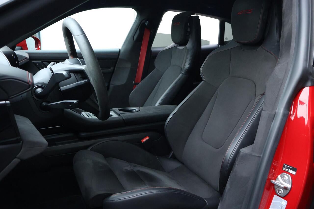 Porsche Taycan Sport Turismo GTS 93 kWh /SoH 92,8% / Sport Chrono / Pano / Bose / Luchtvering