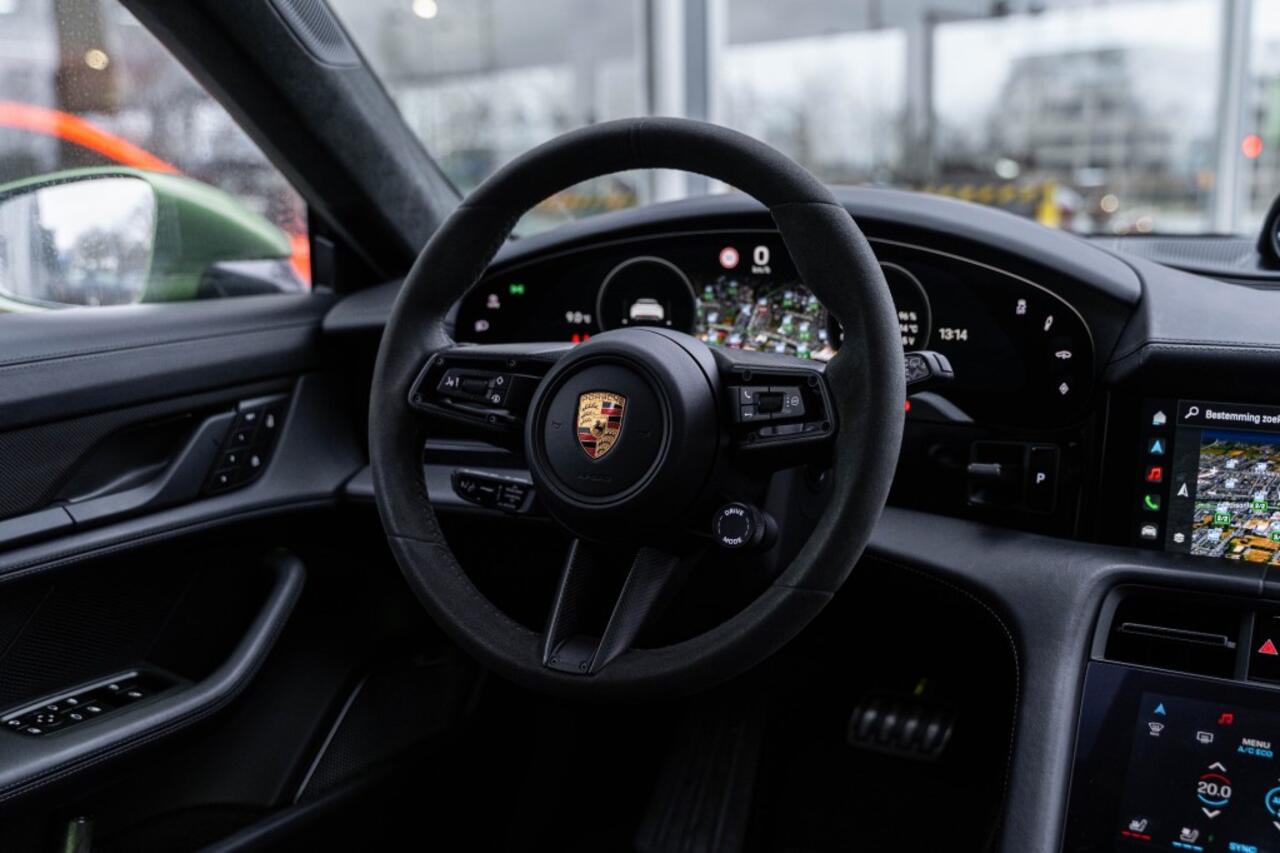 Porsche Taycan Sport Turismo Turbo S Burmester PCCB Massage Nachzicht