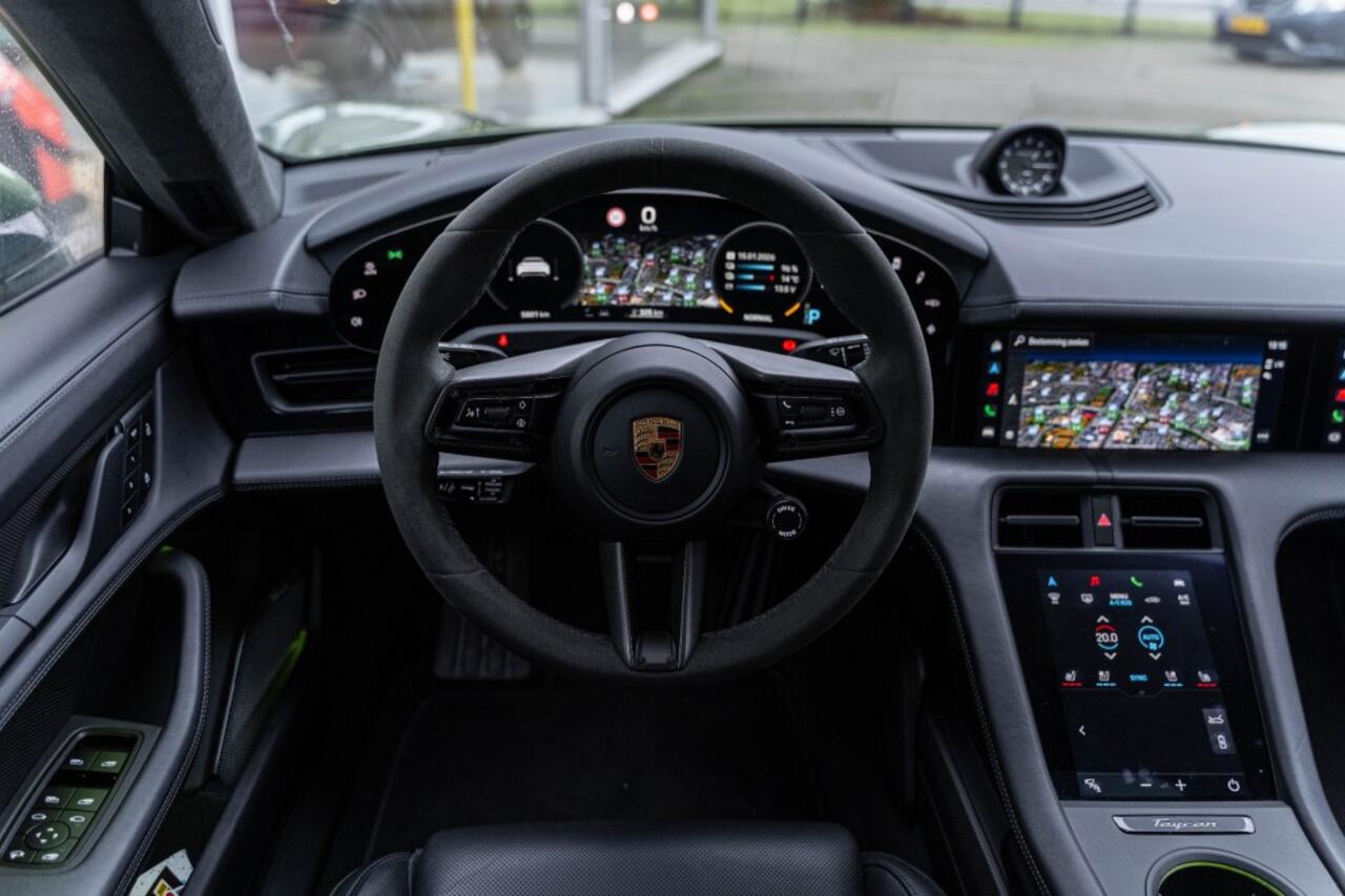 Porsche Taycan Sport Turismo Turbo S Burmester PCCB Massage Nachzicht