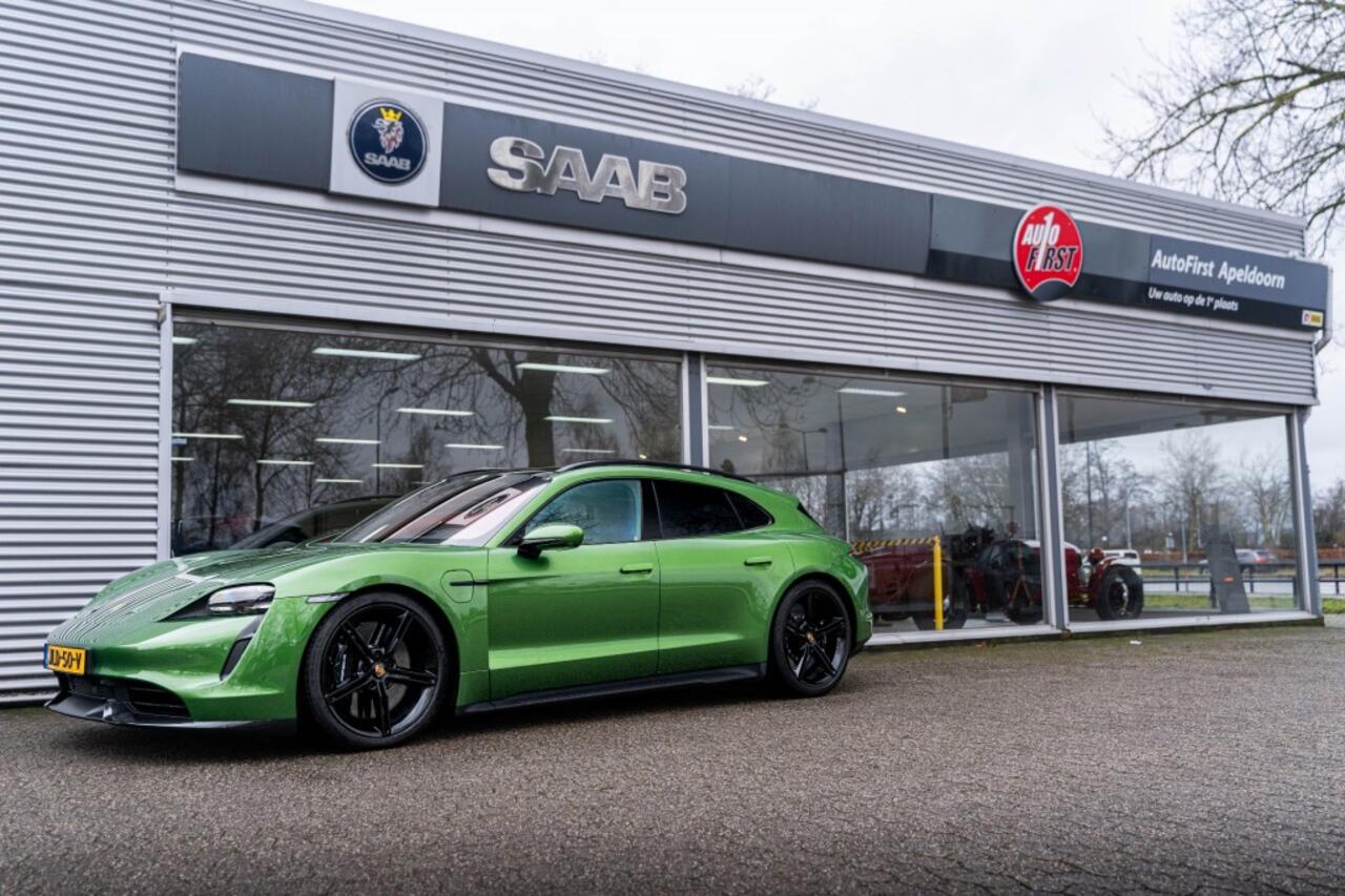 Porsche Taycan Sport Turismo Turbo S Burmester PCCB Massage Nachzicht