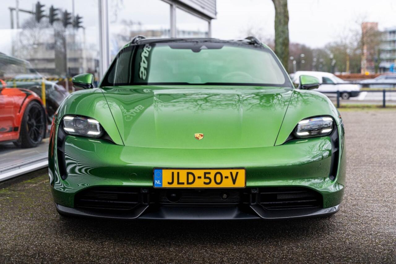 Porsche Taycan Sport Turismo Turbo S Burmester PCCB Massage Nachzicht