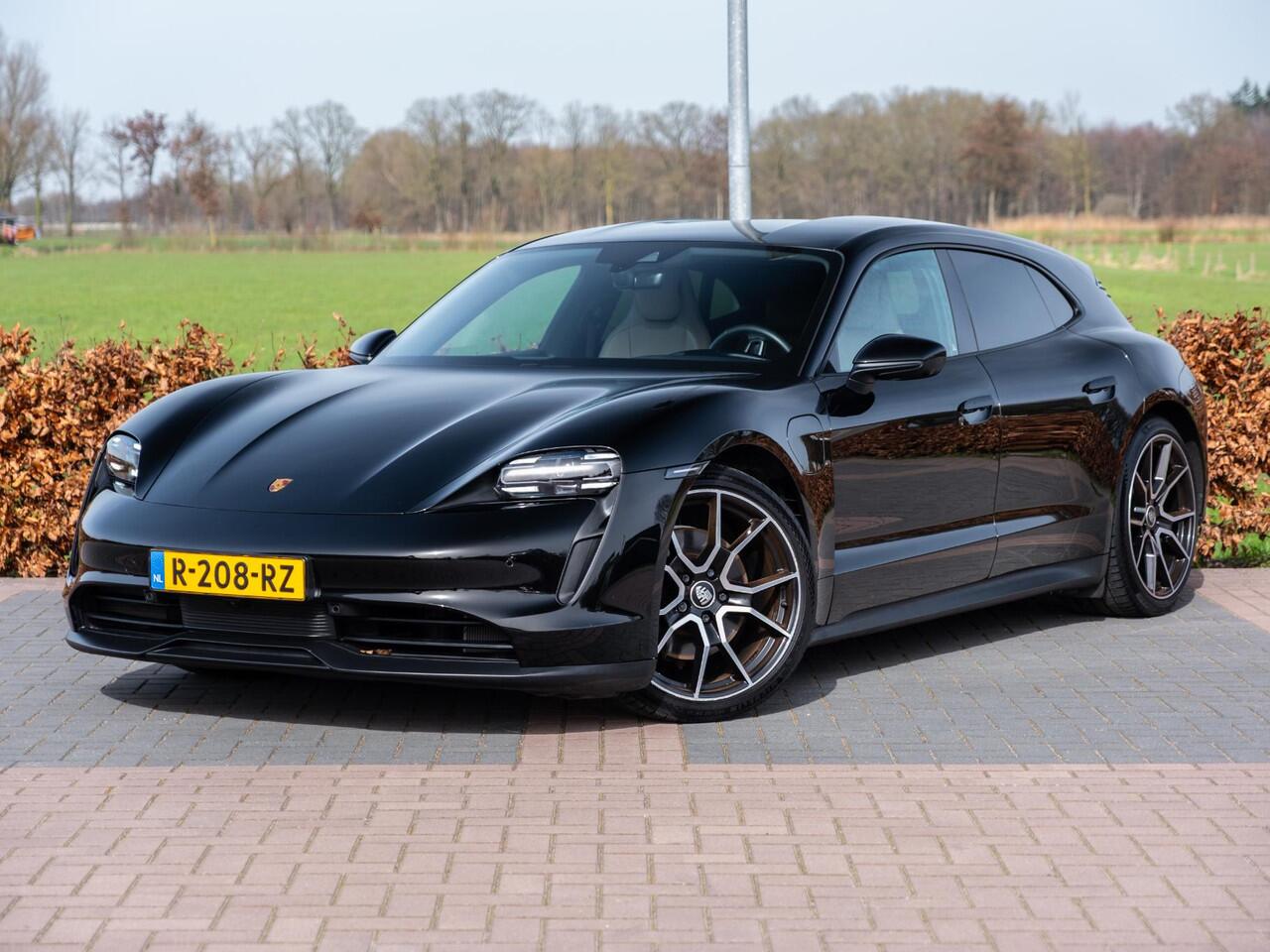 Porsche Taycan Sport Turismo 93 kWh | 21" Exclusive LM | Achterasbesturing | Bose Surround Premium Sound | Adap Demping | Volleder | Stoelenpack |  Parkeerpack | Warmtepomp | Cam | Etc..