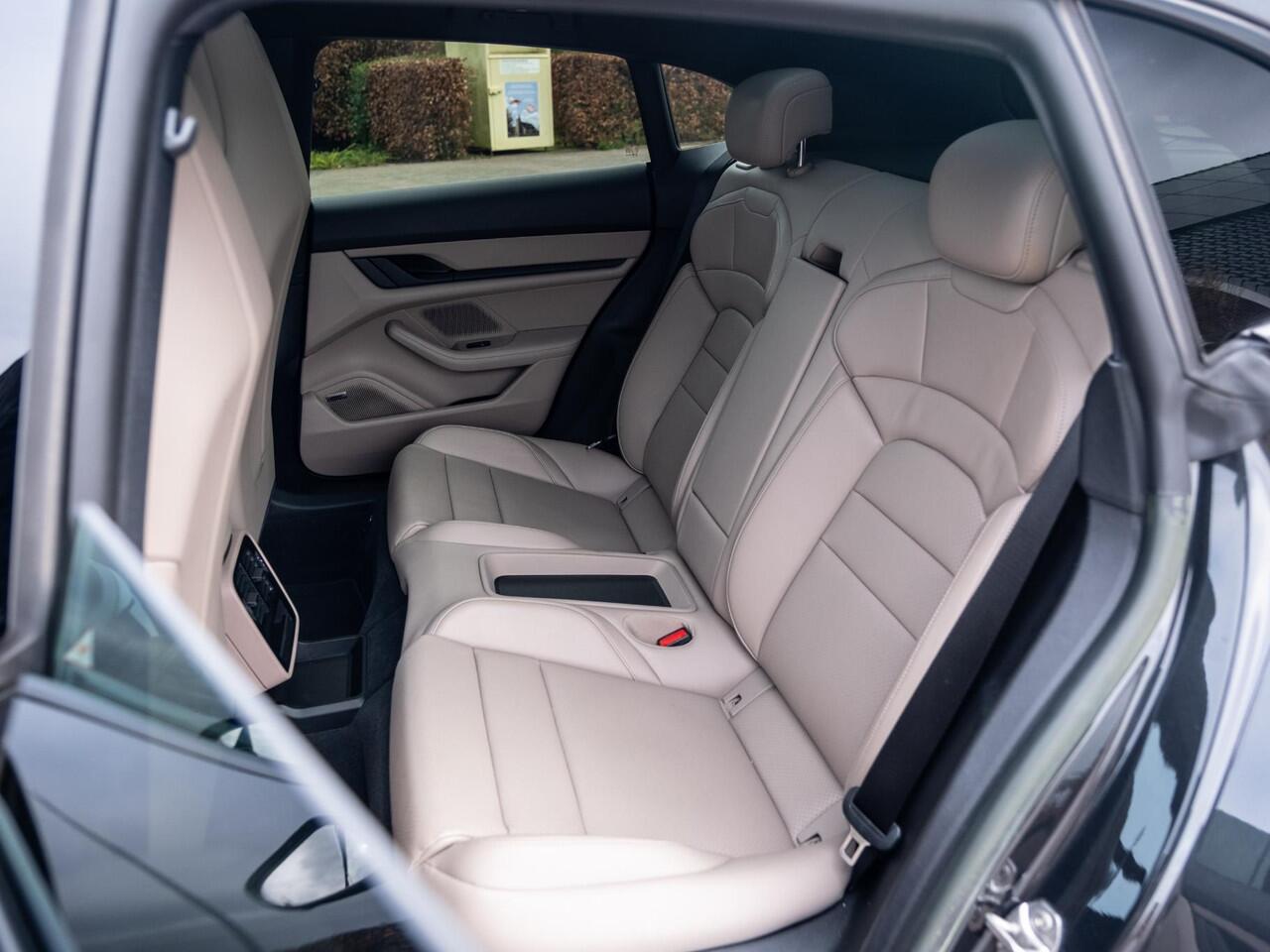 Porsche Taycan Sport Turismo 93 kWh | Innodrive | Achterasbesturing | Bose Surround Premium Sound | Adap Luchtvering | Volleder | Stoelenpack 14 weg elek | Parkeerpack | 360Cam | 19" Exclusive LM | Etc..
