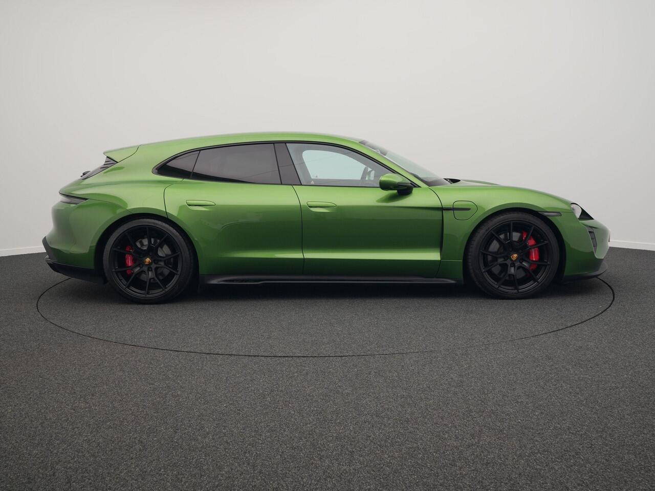 Porsche Taycan Sport Turismo GTS