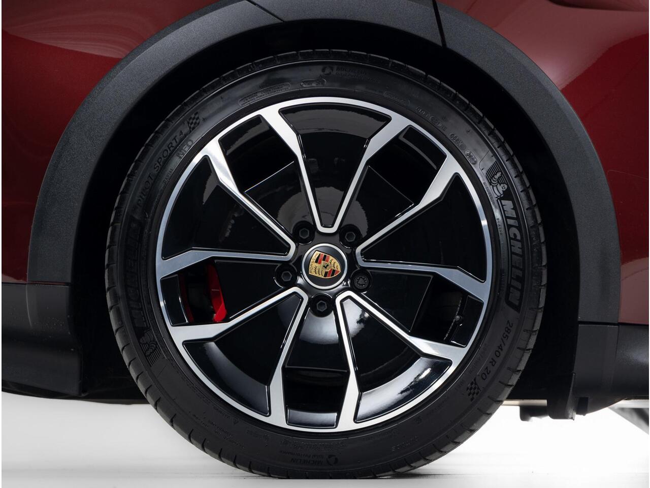 Porsche Taycan 4S Cross Turismo