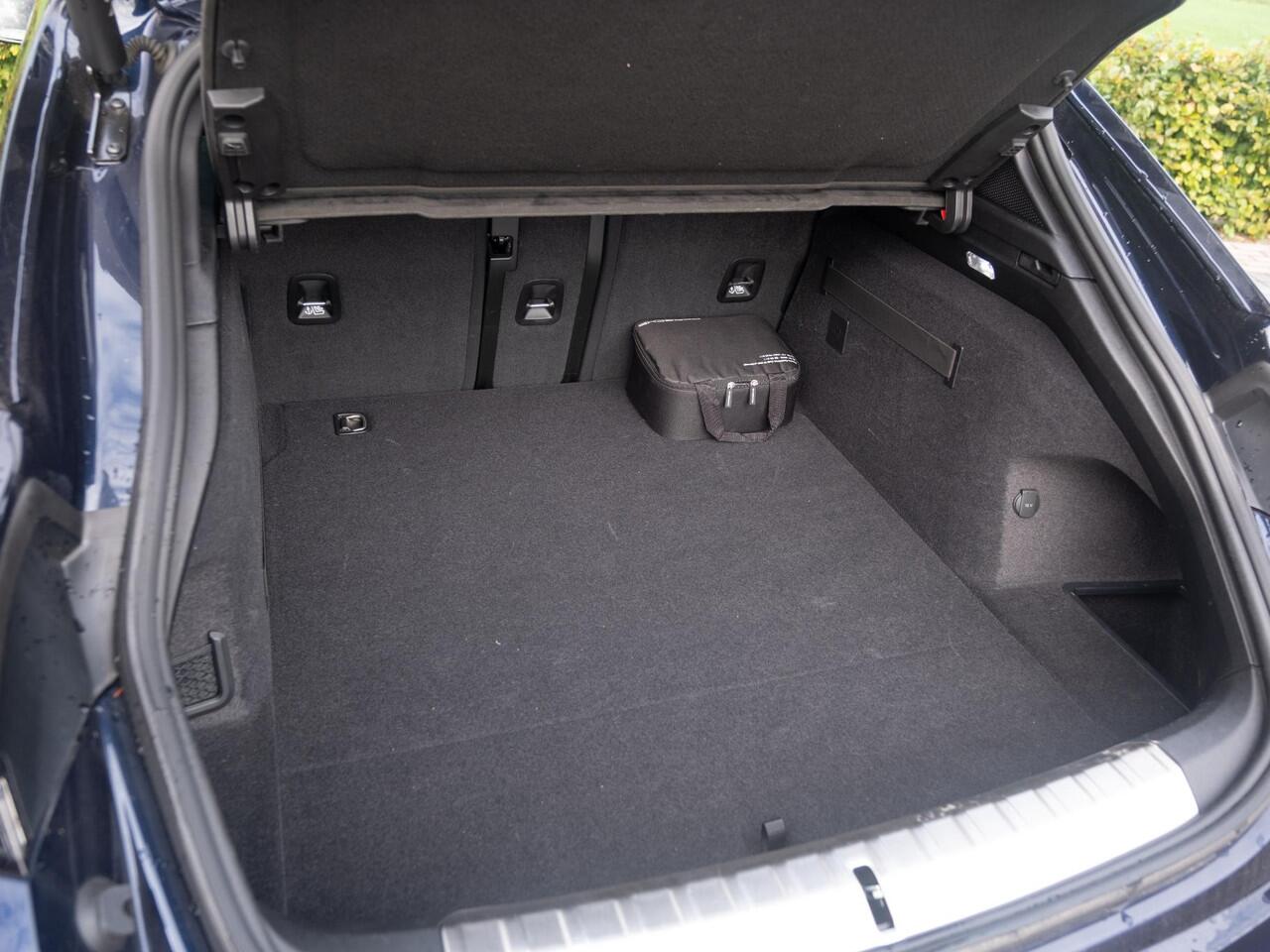 Porsche Taycan Sport Turismo Turbo S 93 kWh 761pk | Burmester | Keramische remmen | Volleder | HUD | SportChrono | Panodak | Bijrijdersdispay | PDCC | Stoelventilatie | 5-pers | SportDesign | InnoDrive| Carbon in/exterieur | Etc..  247300 nw prijs   (Org NL)