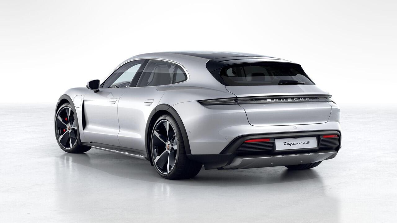 Porsche Taycan 4S Cross Turismo