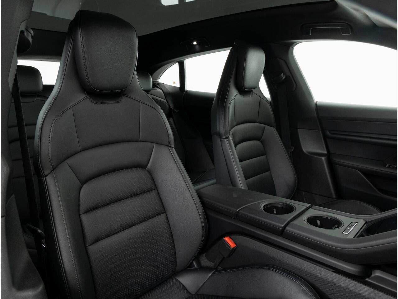 Porsche Taycan 4 Cross Turismo