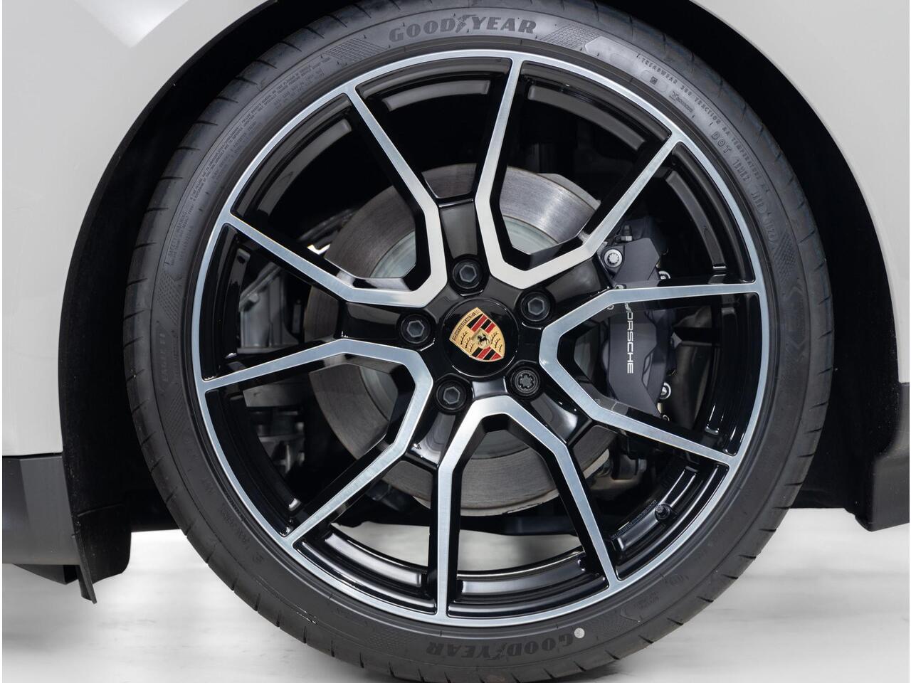 Porsche Taycan Sport Turismo