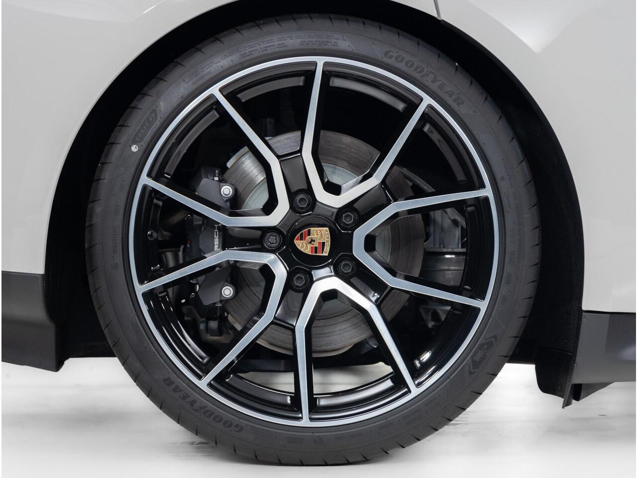 Porsche Taycan Sport Turismo