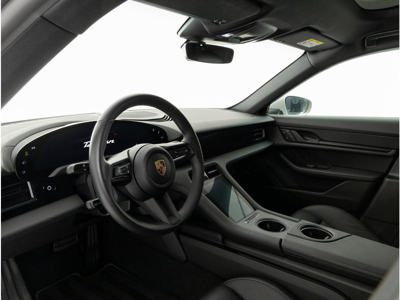 Porsche Taycan 4 Cross Turismo