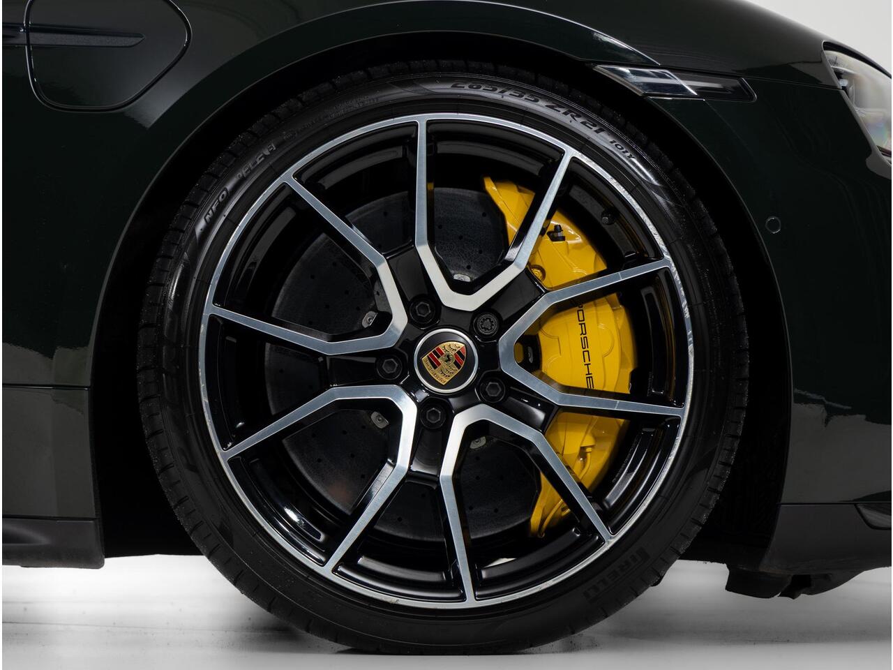 Porsche Taycan Turbo S Sport Turismo