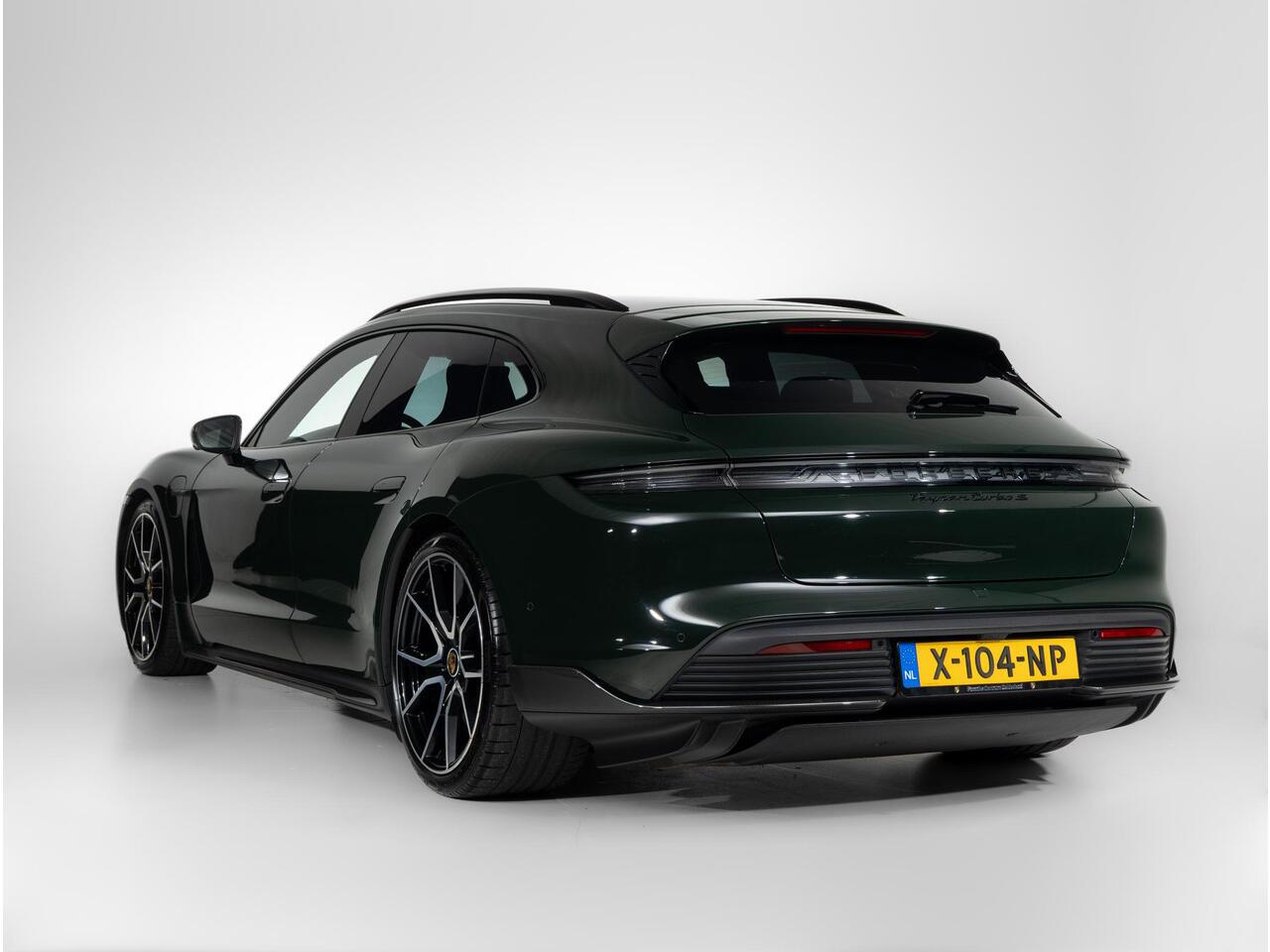 Porsche Taycan Turbo S Sport Turismo