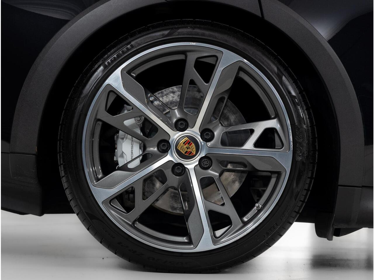 Porsche Taycan Turbo Cross Turismo