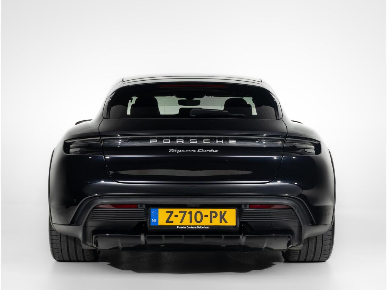 Porsche Taycan Turbo Cross Turismo