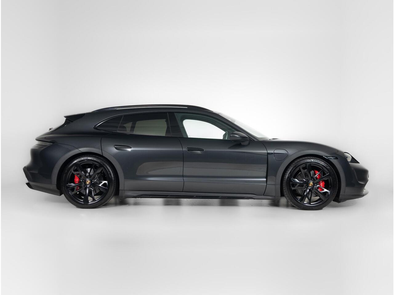 Porsche Taycan 4S Cross Turismo