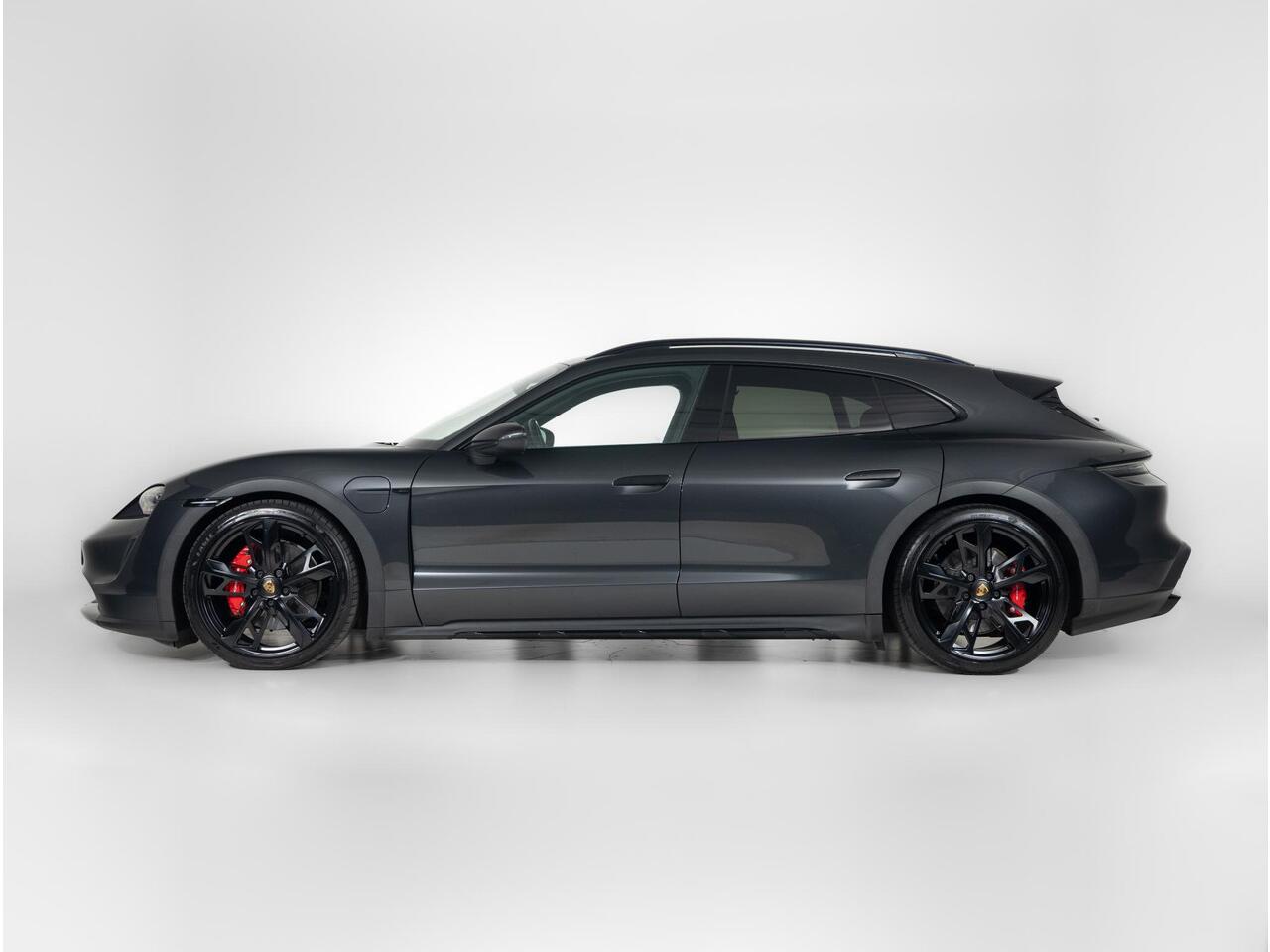 Porsche Taycan 4S Cross Turismo