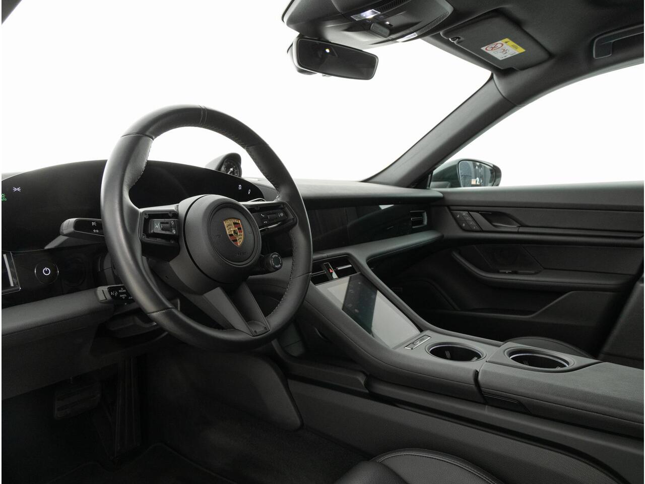 Porsche Taycan 4S Cross Turismo