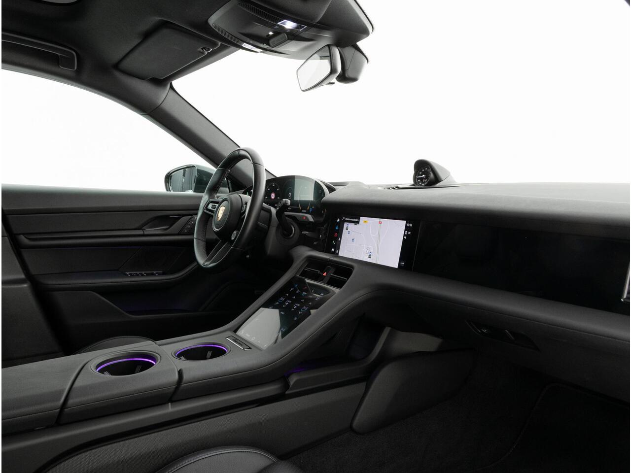 Porsche Taycan 4S Cross Turismo