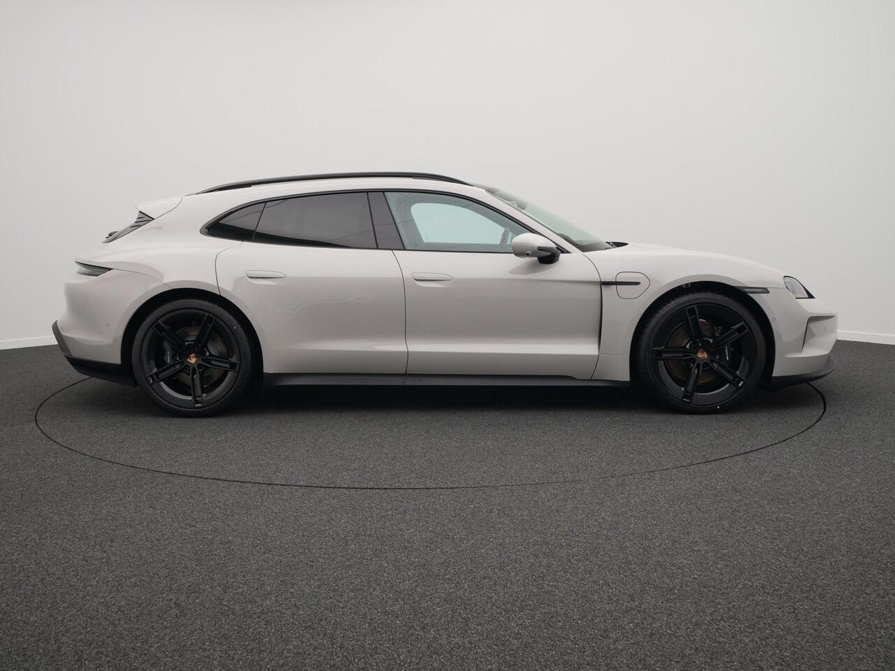 Porsche Taycan Cross Turismo