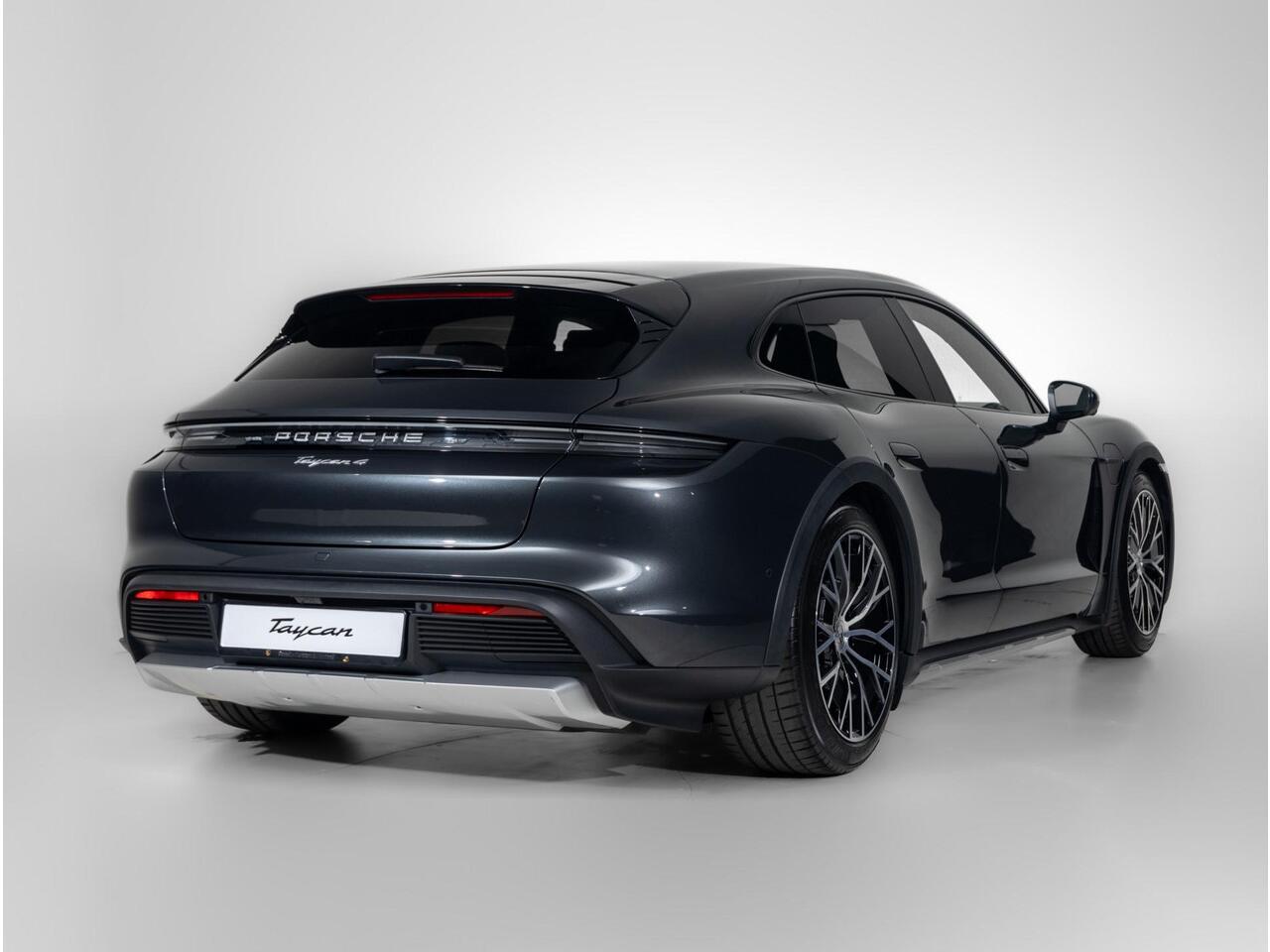 Porsche Taycan 4 Cross Turismo